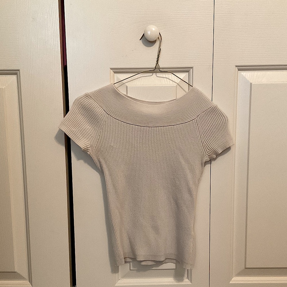 Heirloom Collectibles Cream Blouse (Size S)